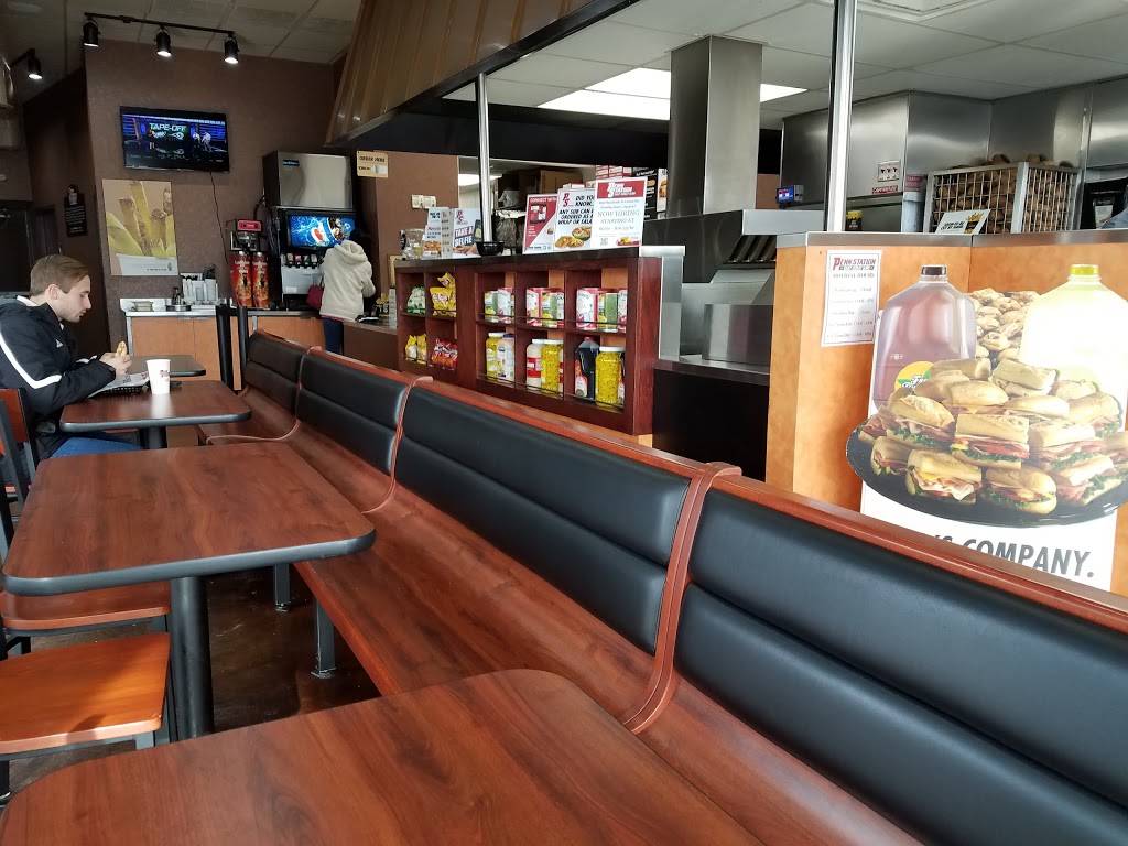 Penn Station East Coast Subs | meal takeaway | 3707 Chamberlain Ln #105, Louisville, KY 40241, USA | 5024262524 OR +1 502-426-2524