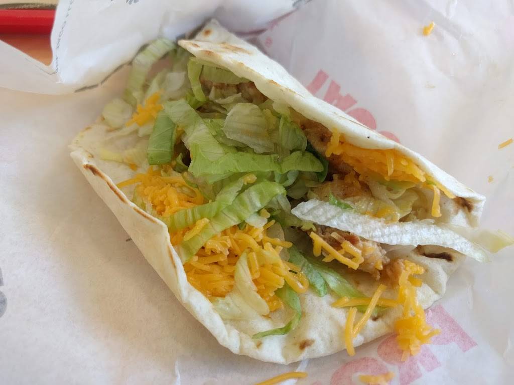 Del Taco | meal takeaway | 4547 Campus Dr, Irvine, CA 92612, USA | 9498547102 OR +1 949-854-7102