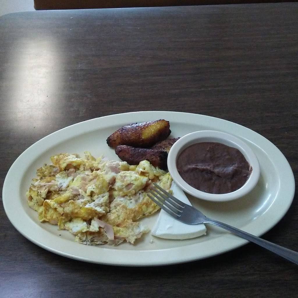 La Isla Cafeteria Salvadorena | restaurant | 2008 NW 20th St, Miami, FL 33142, USA | 7863177145 OR +1 786-317-7145