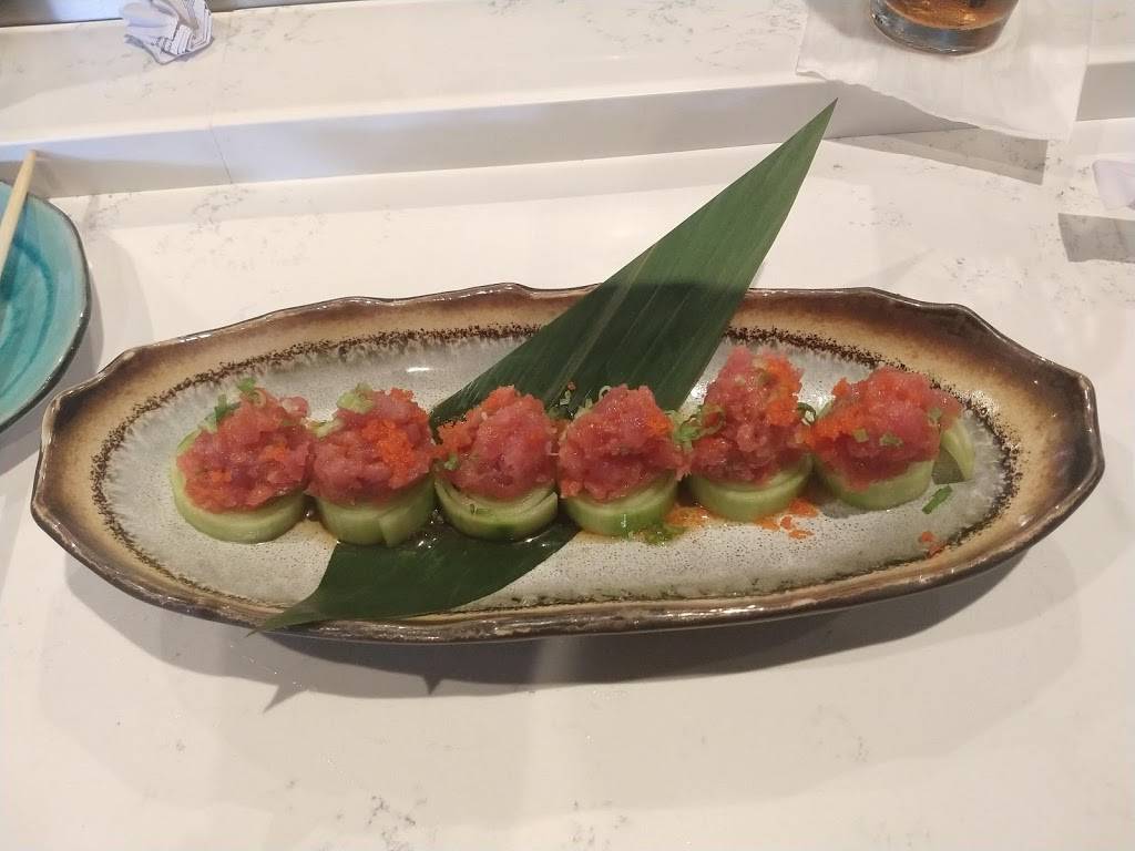 MAKS Asian Kitchen & Sushi | restaurant | 13650 Fiddlesticks Blvd #206, Fort Myers, FL 33912, USA | 2399859632 OR +1 239-985-9632