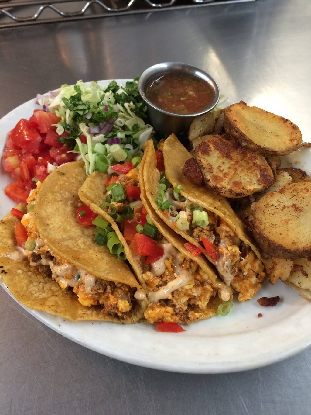 The Farmhouse | restaurant | 228 N Gilbert Rd, Gilbert, AZ 85234, USA | 4809260676 OR +1 480-926-0676