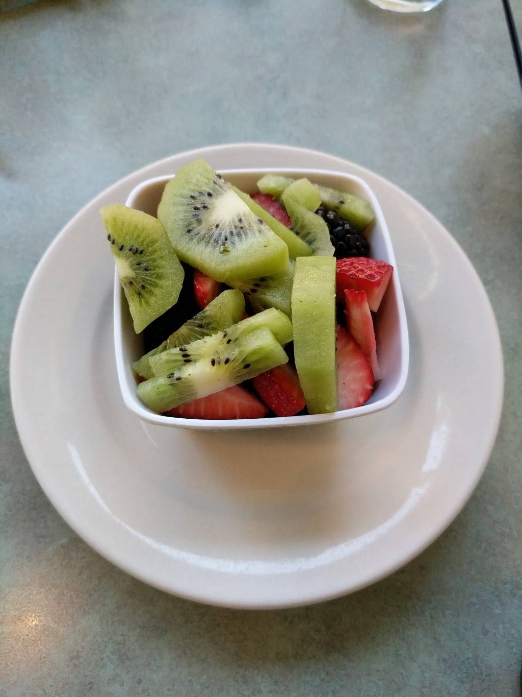 Flying Saucer | restaurant | 1123 N California Ave, Chicago, IL 60622, USA | 7733429076 OR +1 773-342-9076