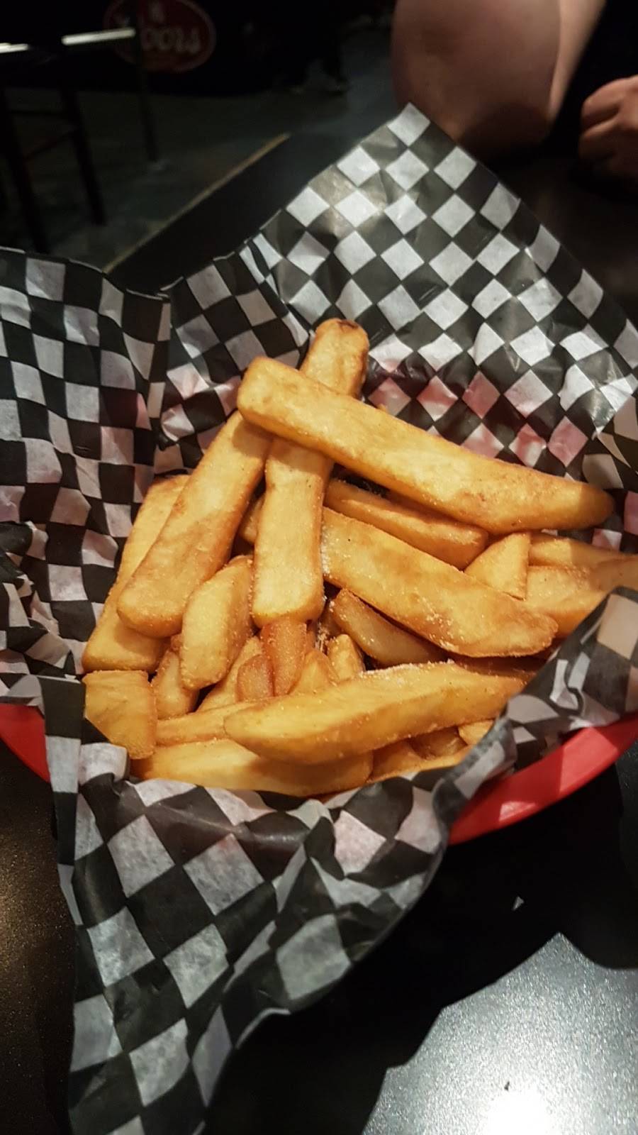 Chicago Pub & Billiards | restaurant | 725 Ottawa St S, Kitchener, ON N2E 3H5, Canada | 5199548842 OR +1 519-954-8842