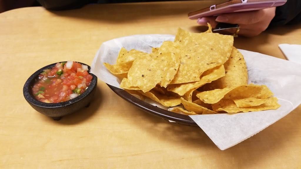 Mezquitacos | restaurant | 100 W Ridge Rd, Griffith, IN 46319, USA | 2199232850 OR +1 219-923-2850