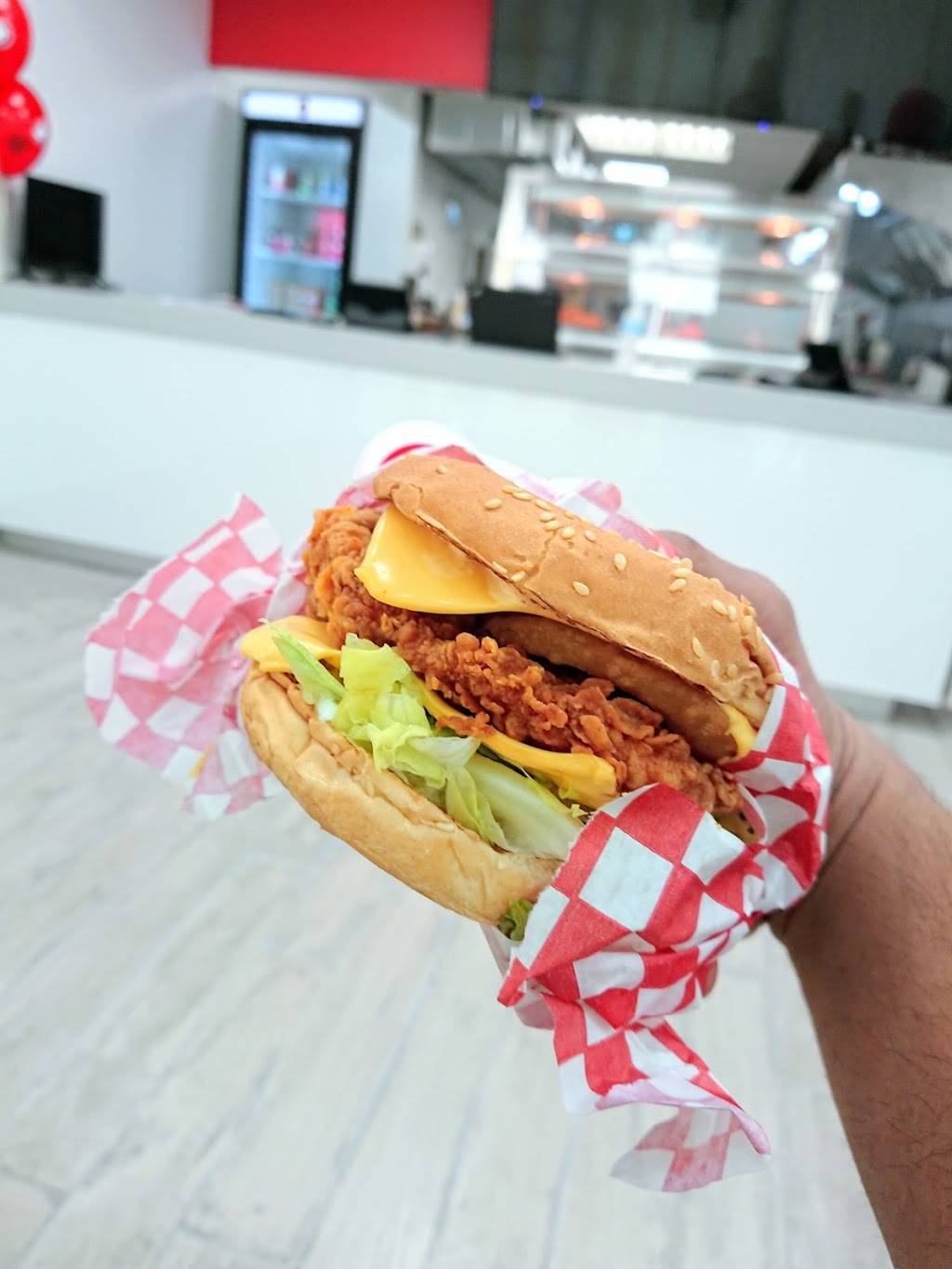 London Fried Chicken | restaurant | 2916 Lake Shore Blvd W, Etobicoke, ON M8V 1J4, Canada | 6476060663 OR +1 647-606-0663