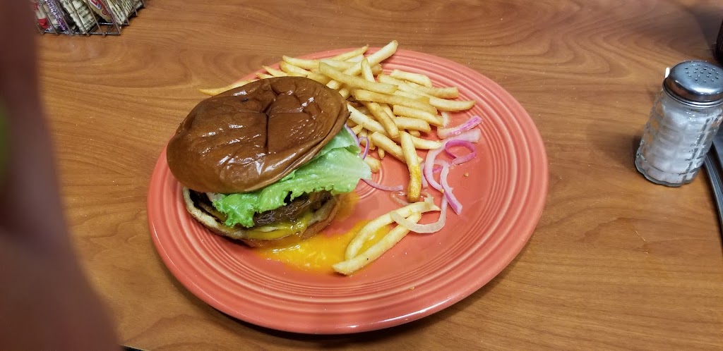 Catherines Bistro | restaurant | 1023 W Washington St, Camden, AR 71701, USA | 8708369371 OR +1 870-836-9371