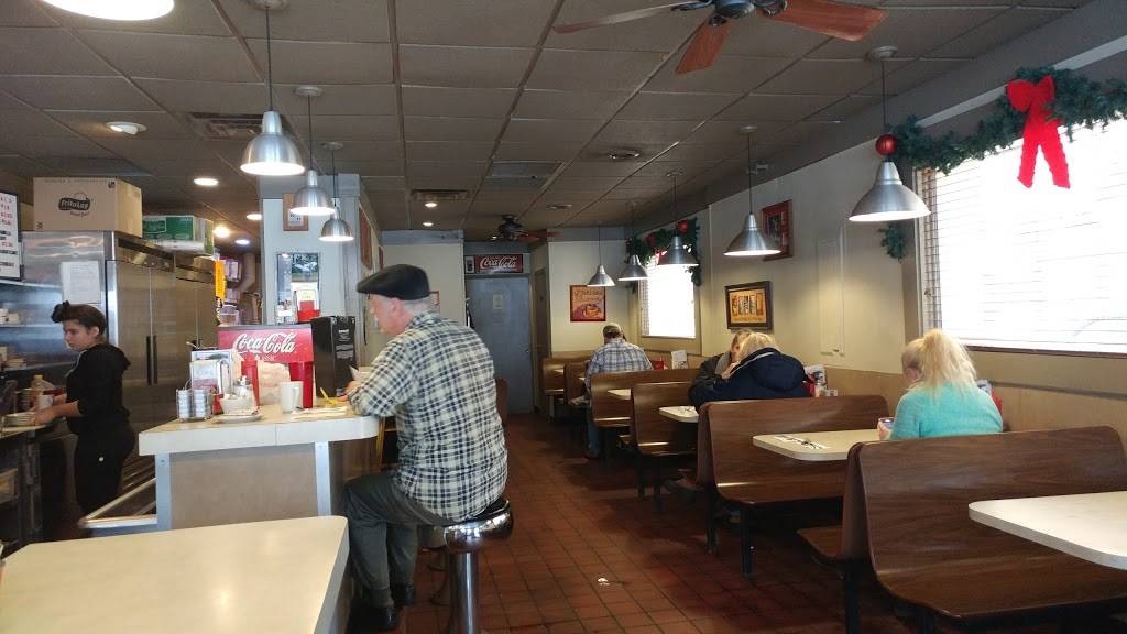 Coney Cafe | restaurant | 228 W Walton Blvd, Pontiac, MI 48340, USA | 2483342970 OR +1 248-334-2970