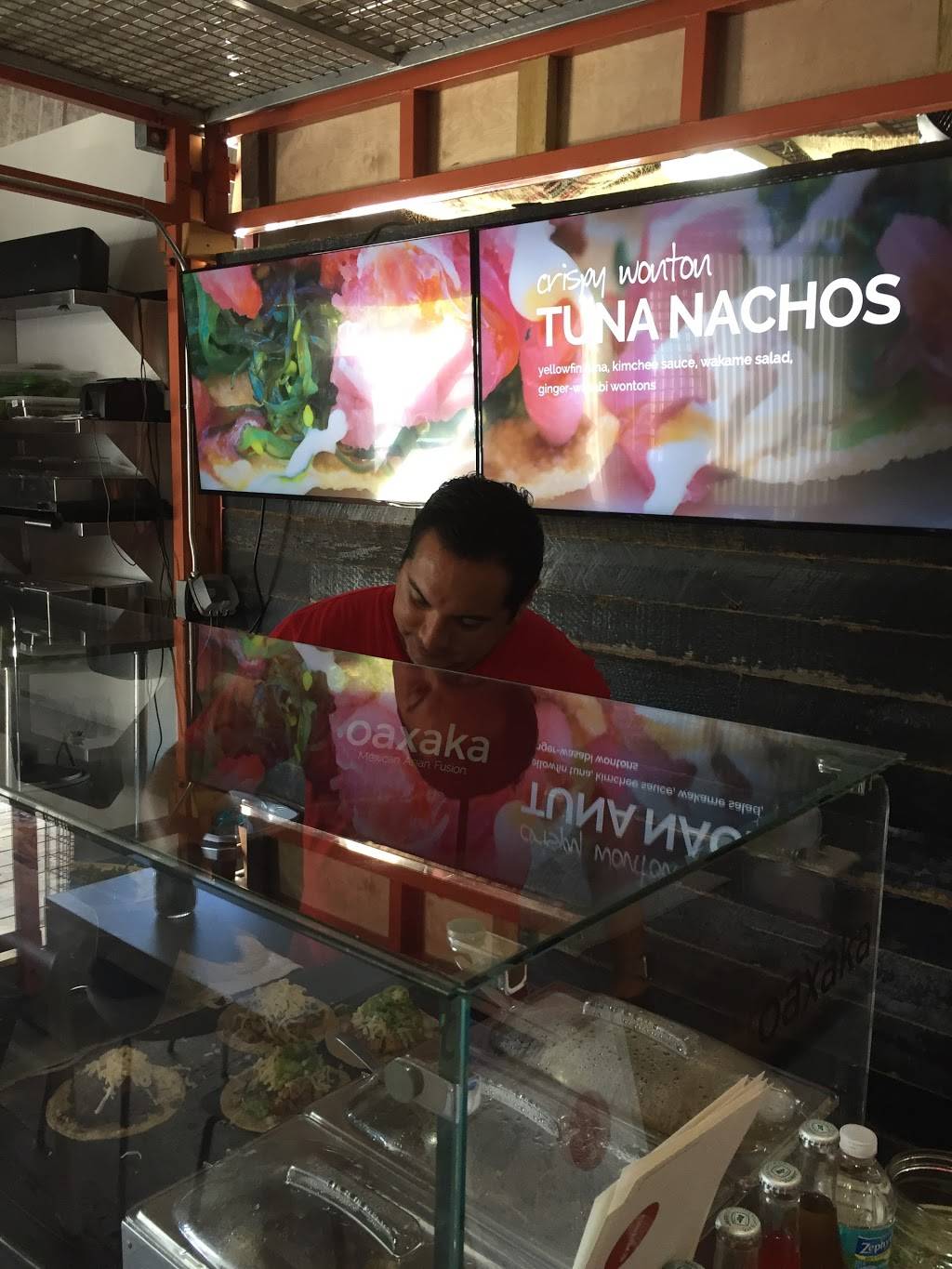 Oaxaka // mexicán. asian. fusion | restaurant | 2033 Harrison St, Hollywood, FL 33020, USA | 9547454750 OR +1 954-745-4750