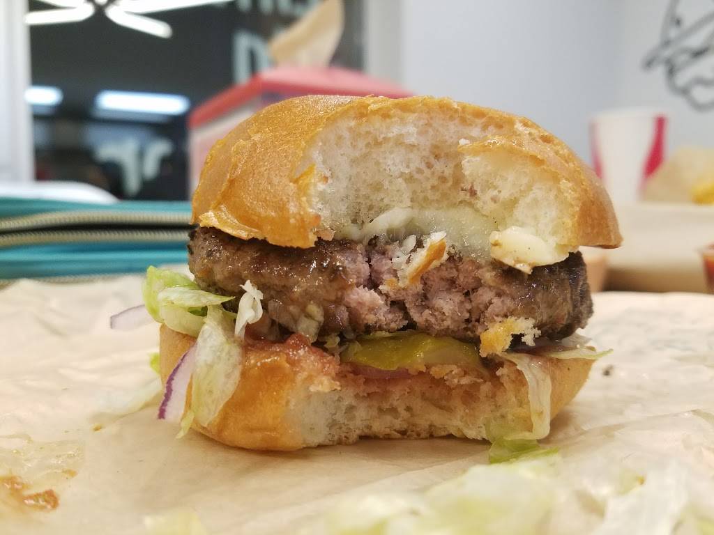 Little Big Burger - Progress Ridge | restaurant | 12345 SW Horizon Blvd #41, Beaverton, OR 97007, USA | 5033524918 OR +1 503-352-4918