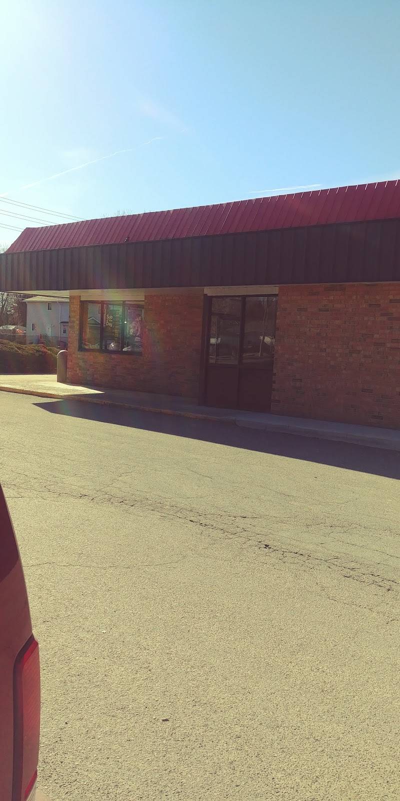 Subway | meal takeaway | 162 James St S, St. Marys, ON N4X 1A1, Canada | 5192844404 OR +1 519-284-4404