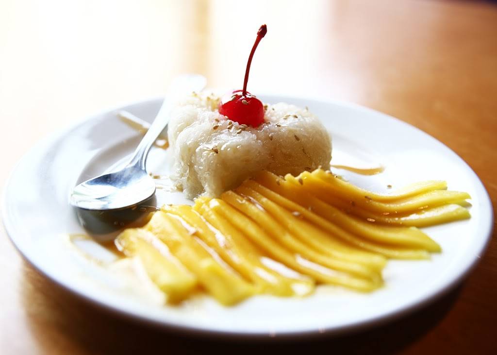 Zenna- Thai & Japanese | restaurant | 3001 Bledsoe St, Fort Worth, TX 76107, USA | 6822507230 OR +1 682-250-7230