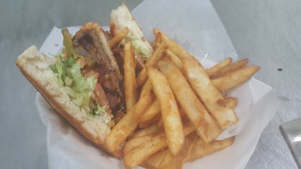 Tennessee Brewskys | restaurant | 420 S Broad St, New Tazewell, TN 37825, USA | 4235266260 OR +1 423-526-6260