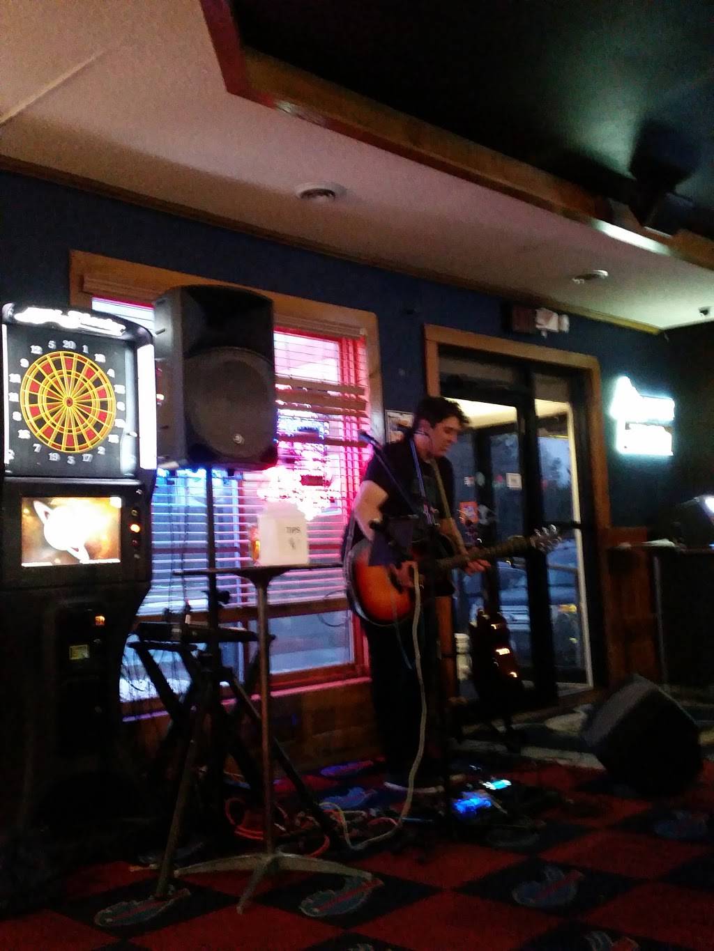 Hat Trix | restaurant | 4923 Southwestern Blvd, Hamburg, NY 14075, USA | 7166490909 OR +1 716-649-0909