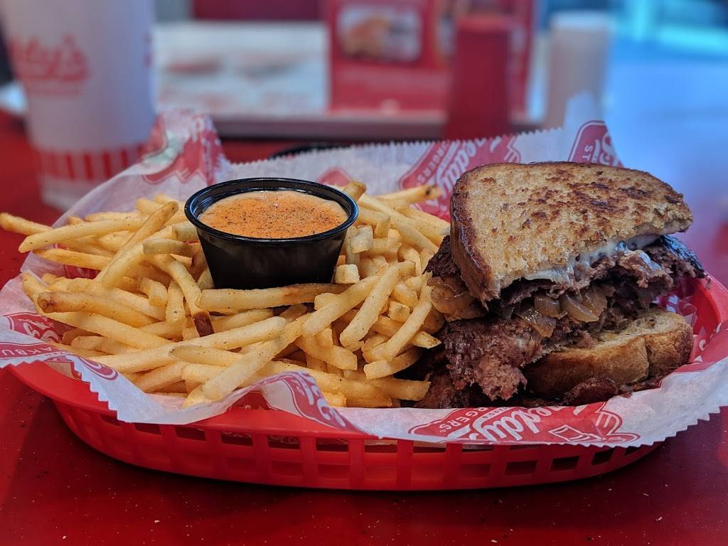 Freddys Frozen Custard & Steakburgers | restaurant | 2550 Central Ave SE #200, Albuquerque, NM 87106, USA | 5052688942 OR +1 505-268-8942