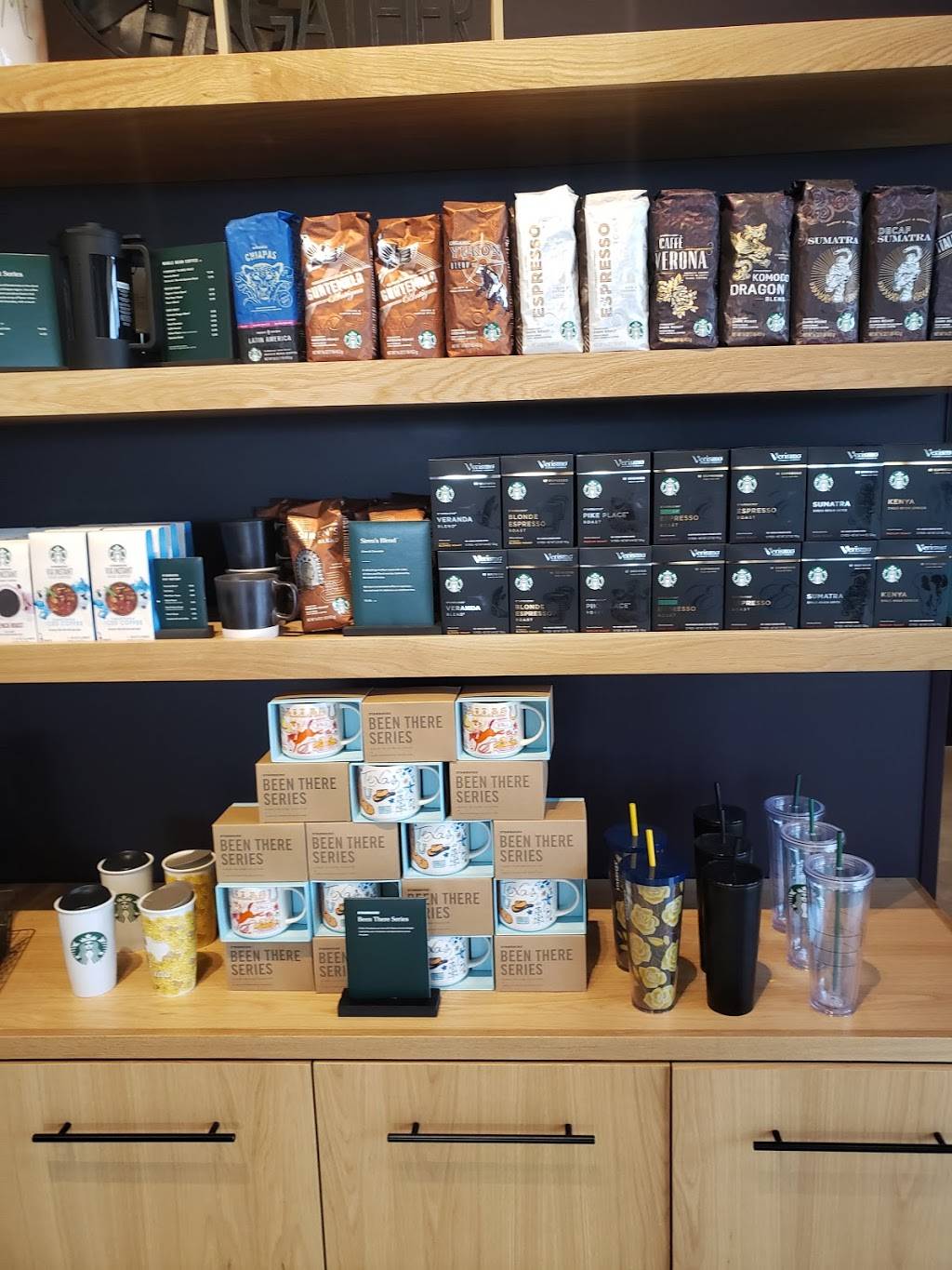 Starbucks | cafe | 2425 Valley View Ln, Farmers Branch, TX 75234, USA | 9722472999 OR +1 972-247-2999