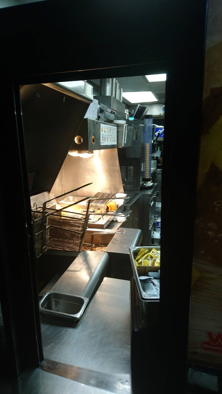 Wienerschnitzel | restaurant | 11660 Imperial Hwy, Norwalk, CA 90650, USA | 5628649014 OR +1 562-864-9014