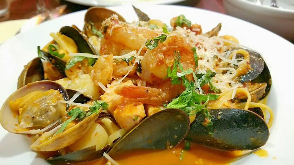 Alfredos Italian Restaurant | restaurant | 3631, 1426 E Washington St, Petaluma, CA 94954, USA | 7077820500 OR +1 707-782-0500