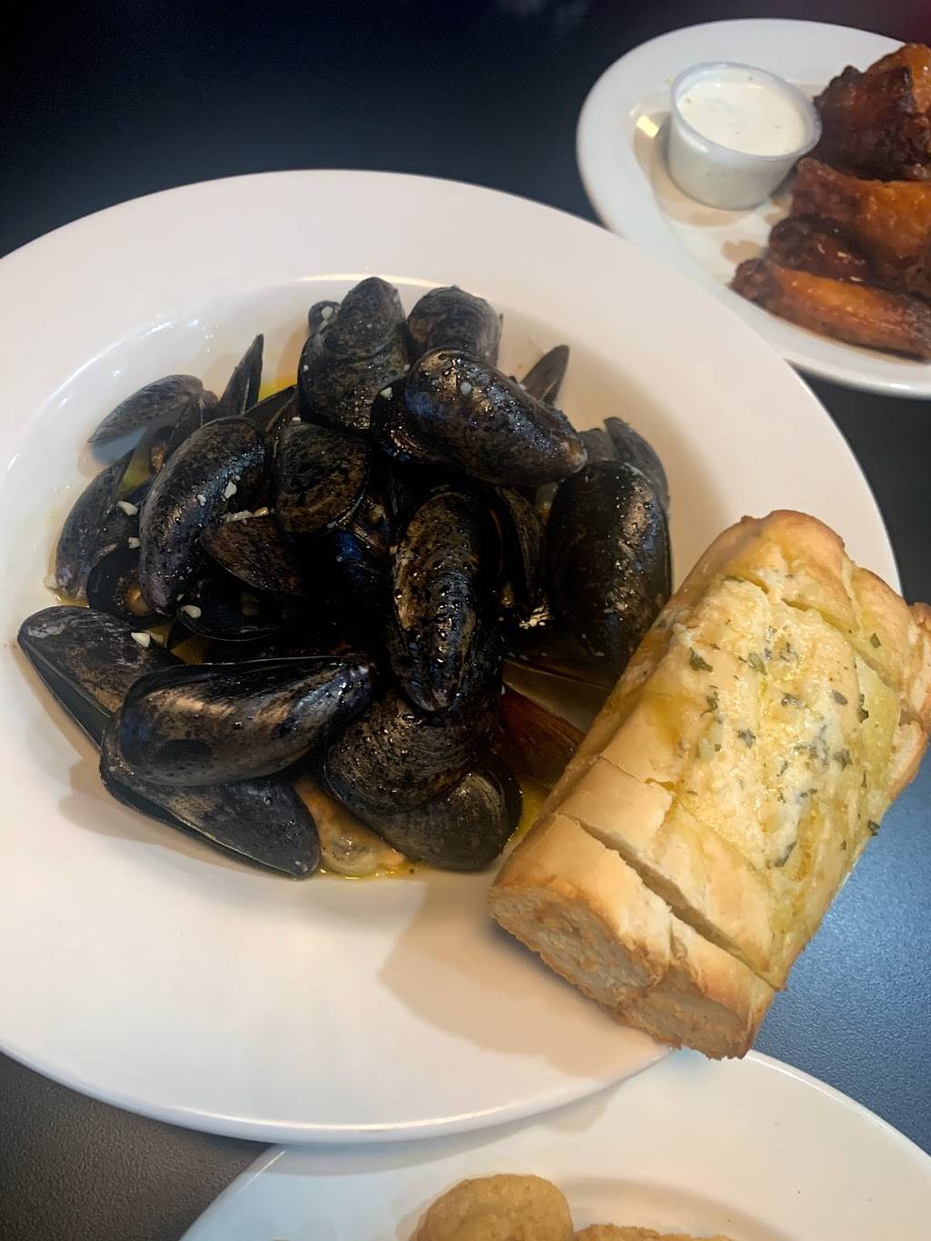 COLINS SEAFOOD AND GRILL | restaurant | 1728 E Northern Pkwy, Baltimore, MD 21239, USA | 4437081680 OR +1 443-708-1680