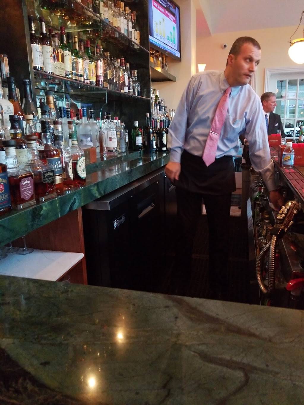 Albas Restaurant and Bar | restaurant | 400 N Main St, Port Chester, NY 10573, USA | 9149372236 OR +1 914-937-2236