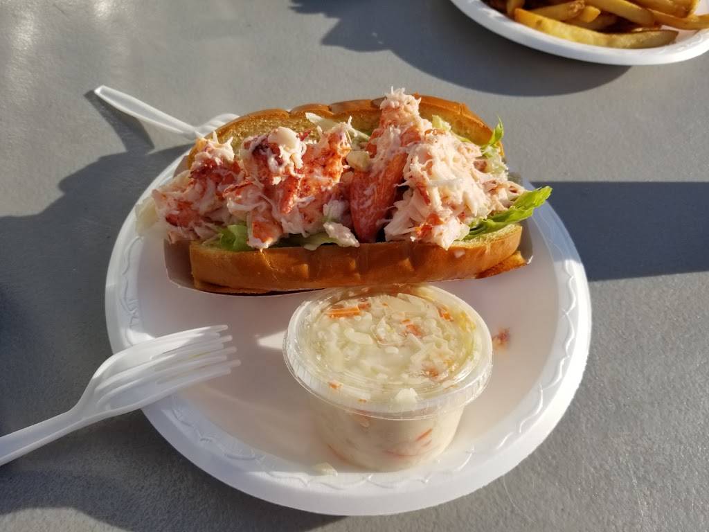 Sandys | meal takeaway | 132 Warren Avenue, 1 Ryder Way, Plymouth, MA 02360, USA | 5087475911 OR +1 508-747-5911