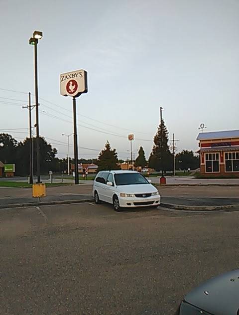 Piccadilly Cafeteria | restaurant | 511 N Airline Hwy, Gonzales, LA 70737, USA | 2256479002 OR +1 225-647-9002