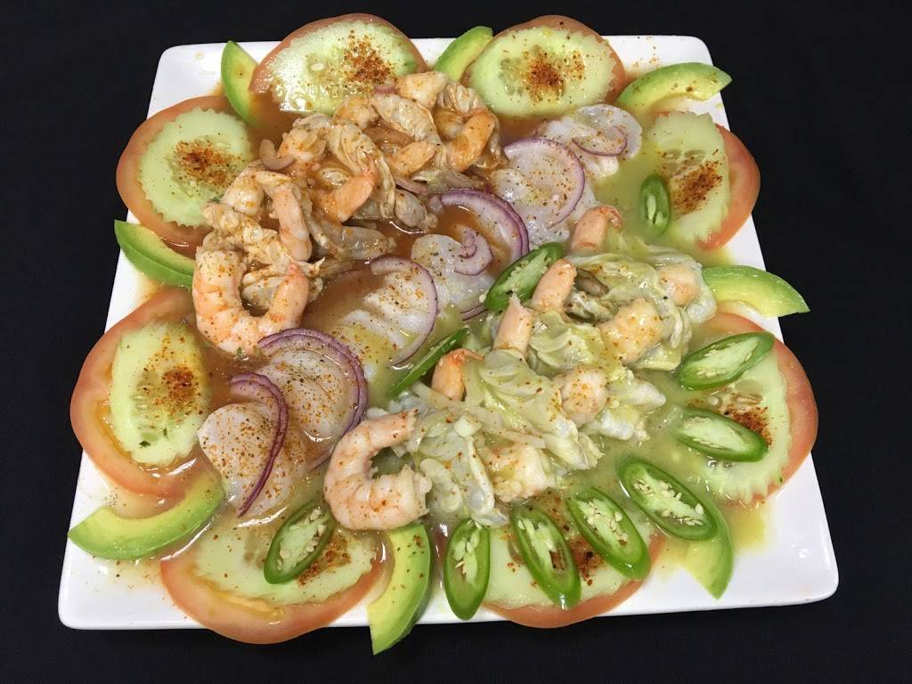 El Bucanero | restaurant | 8300 Marbach Rd, San Antonio, TX 78227, USA | 2106457337 OR +1 210-645-7337