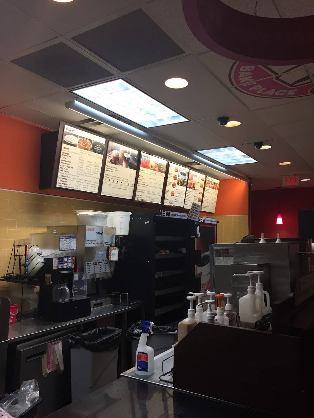 Dunkin | bakery | 12075 Collegiate Way, Orlando, FL 32817, USA | 4072827147 OR +1 407-282-7147