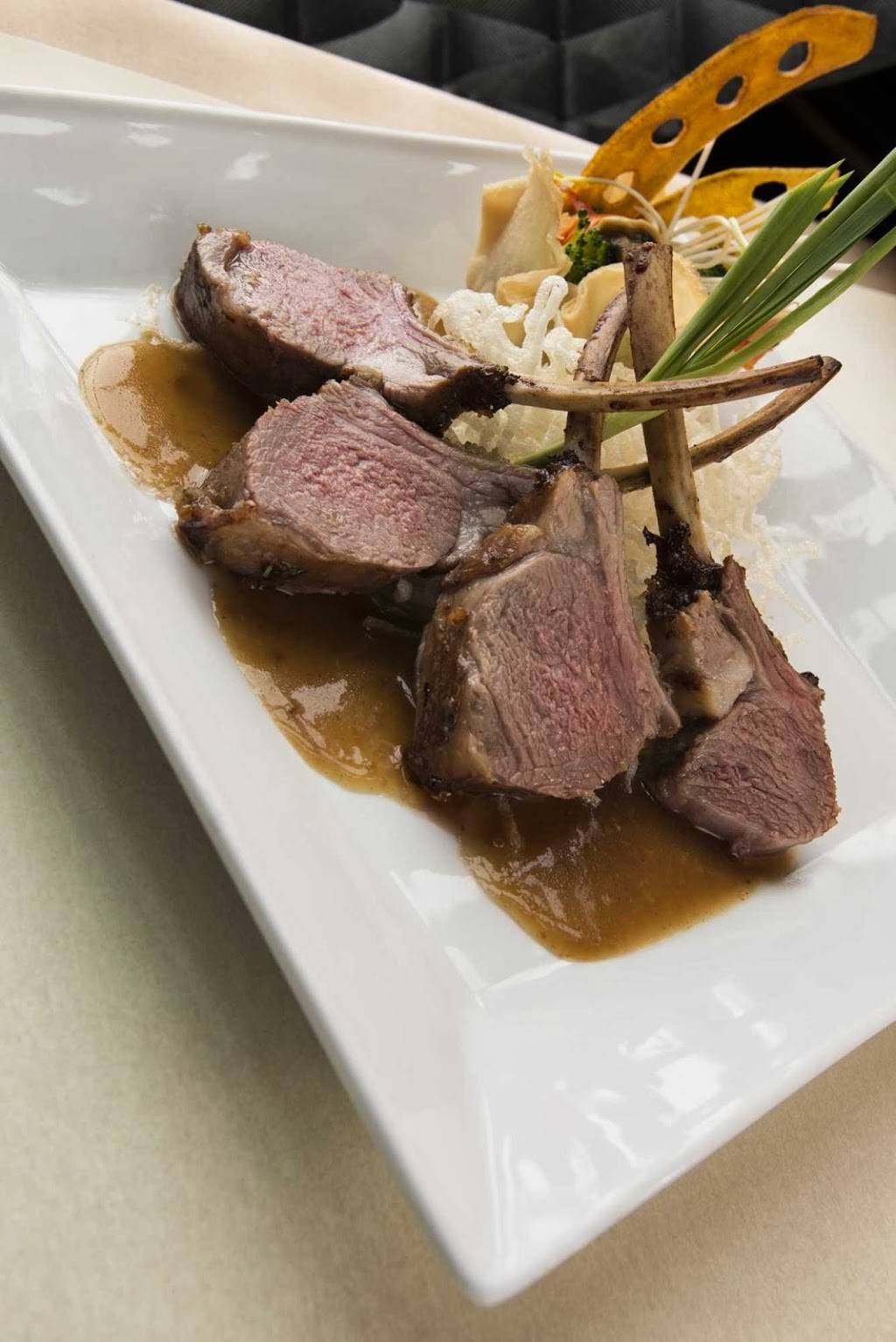 Fuzion Zen | restaurant | 129 Boulevard Sainte-Rose, Laval, QC H7L 3J7, Canada | 4506254499 OR +1 450-625-4499