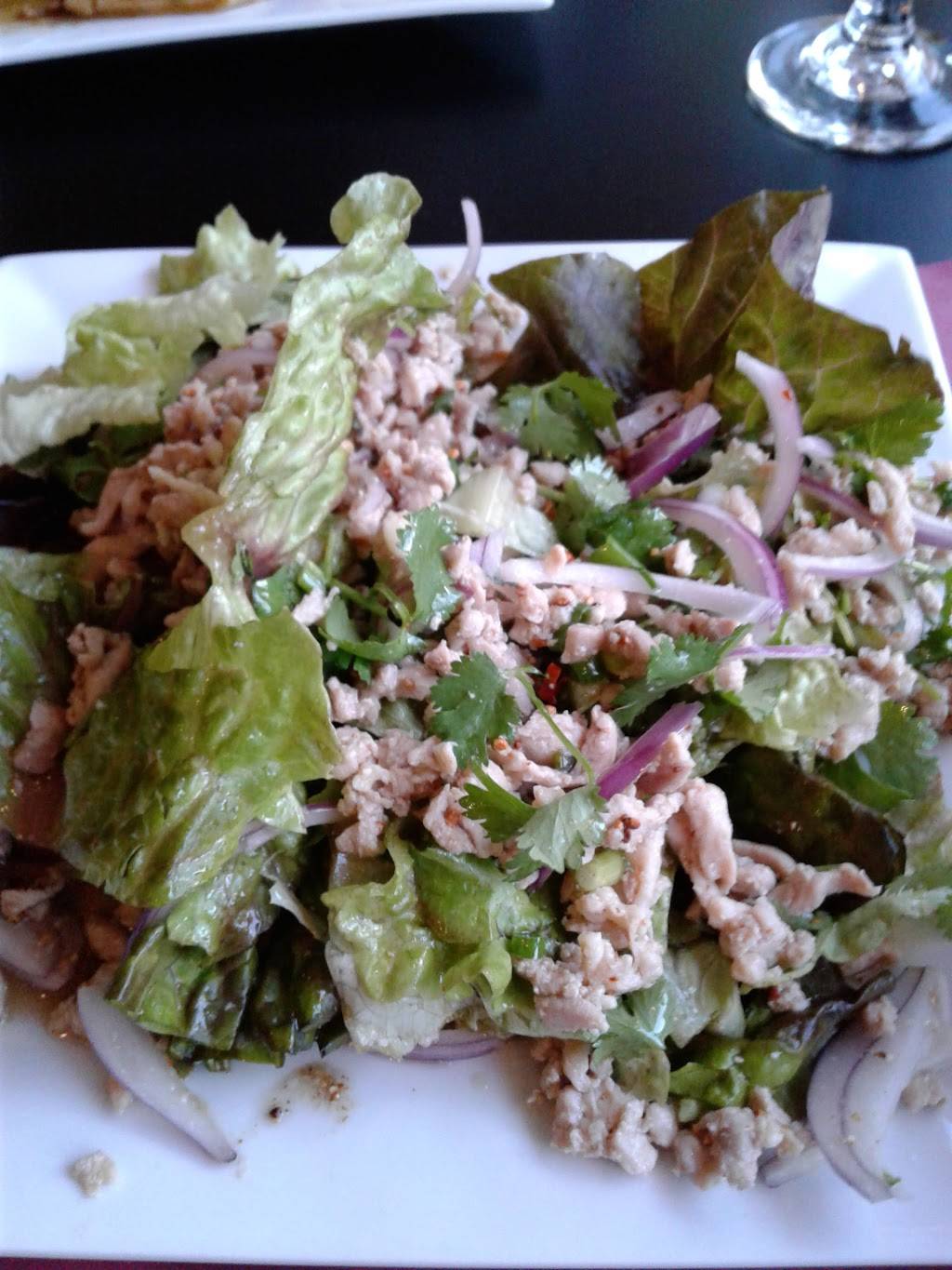 Bees Thai Cuisine | restaurant | 167 Ives St, Providence, RI 02906, USA | 4012732727 OR +1 401-273-2727