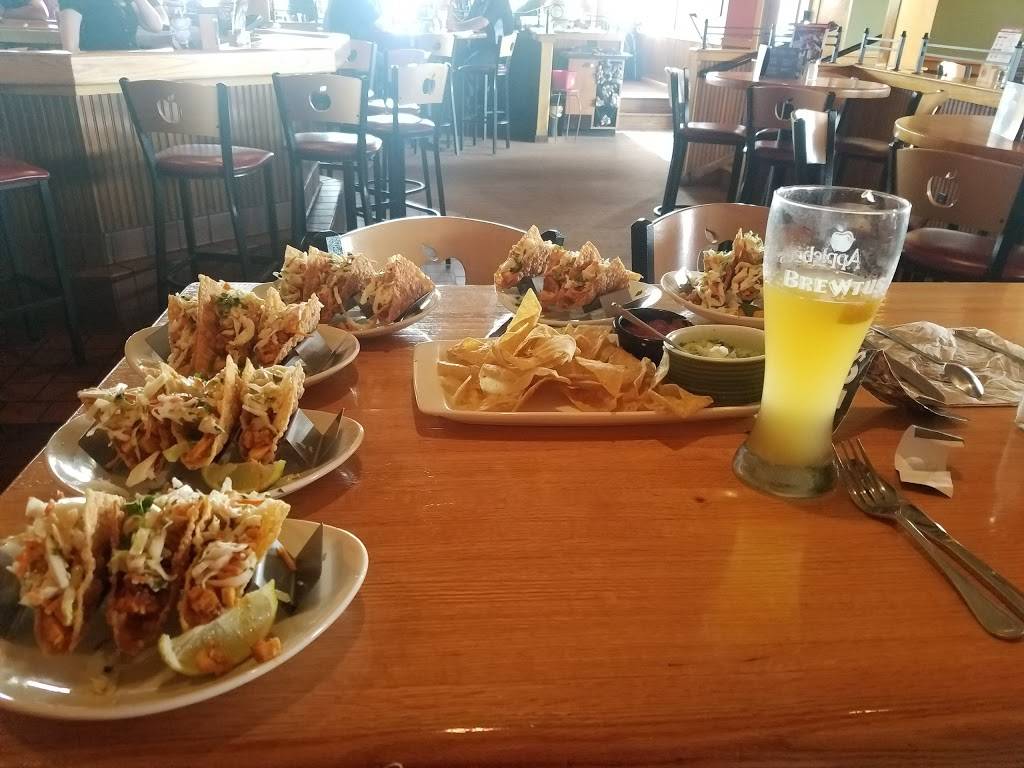 Applebees Grill + Bar | restaurant | 1966 N Henderson St, Galesburg, IL 61401, USA | 3093447325 OR +1 309-344-7325