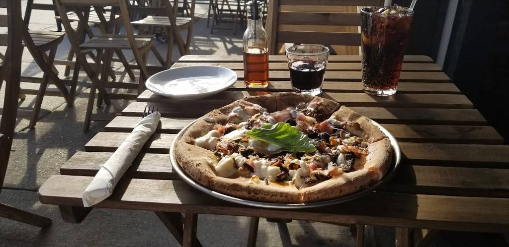 LBK pizza | restaurant | 669 Union St, Brooklyn, NY 11215, USA | 3478895309 OR +1 347-889-5309