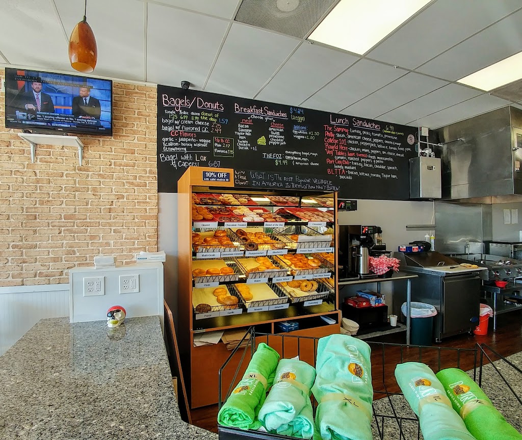 Round Bagels and Donuts | restaurant | 890-4 S Kerr Ave, Wilmington, NC 28403, USA | 9107828551 OR +1 910-782-8551