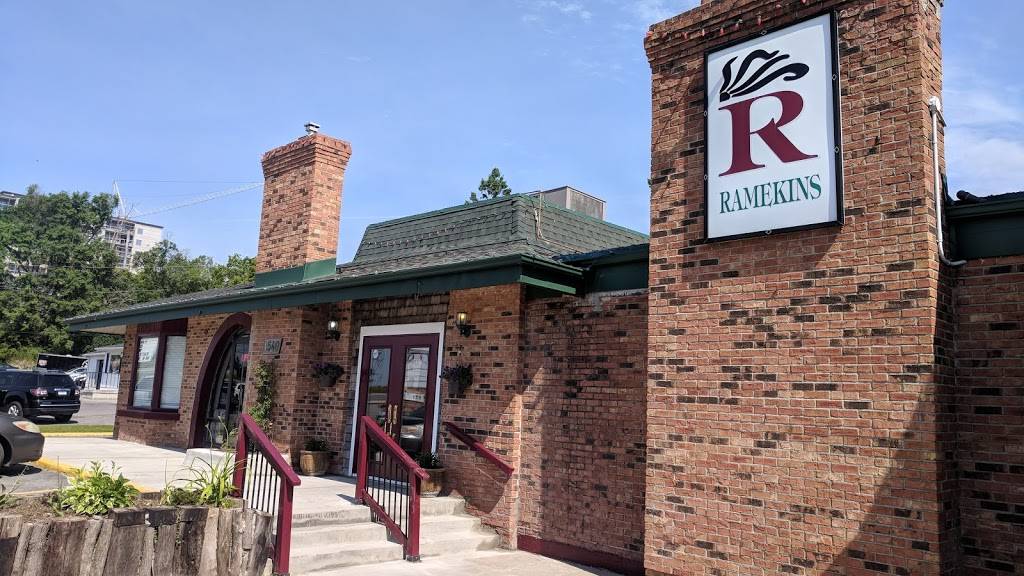 Ramekins | restaurant | 1540 Bath Rd, Kingston, ON K7M 4X6, Canada | 6133840793 OR +1 613-384-0793