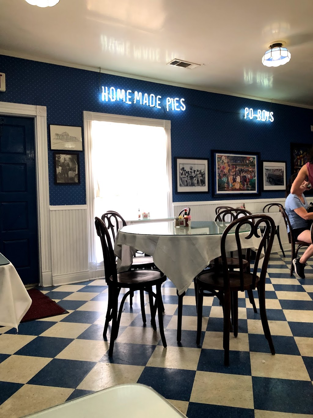 Not Just Pie | restaurant | 2117 Forsythe Ave c, Monroe, LA 71201, USA | 3183229928 OR +1 318-322-9928