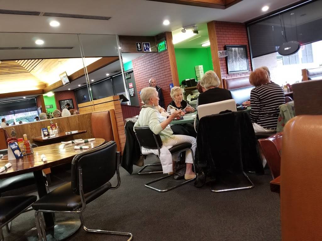 Uncle Bernies Delicatessen | restaurant | 17615 Ventura Blvd, Encino, CA 91316, USA | 8189906346 OR +1 818-990-6346