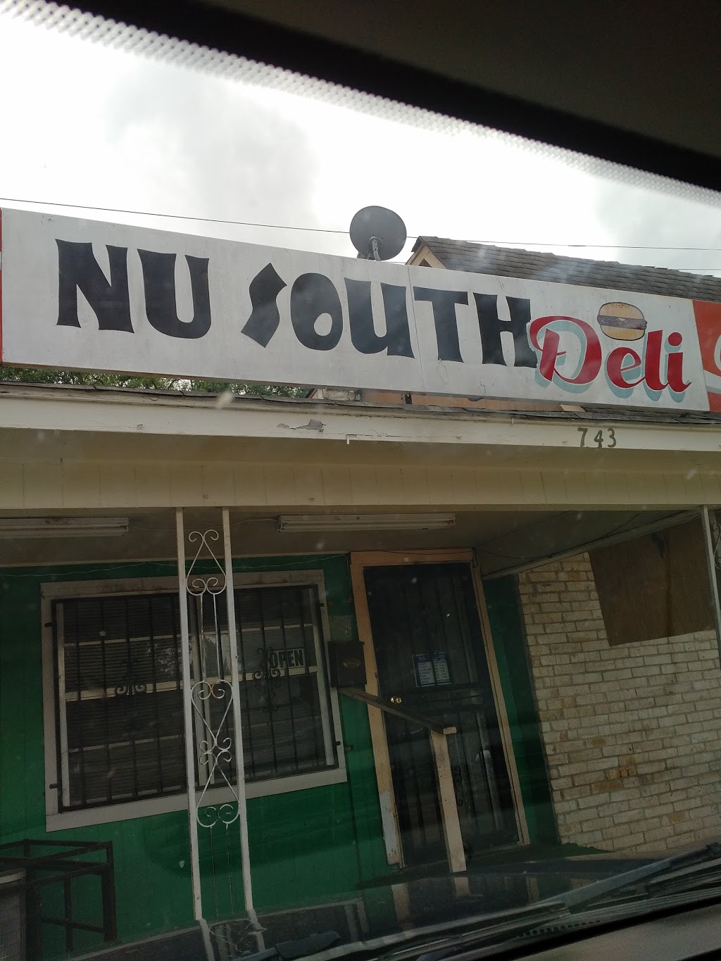 New South Fish & Sandwich | restaurant | 743 Roby St, Canton, MS 39046, USA | 6014076224 OR +1 601-407-6224