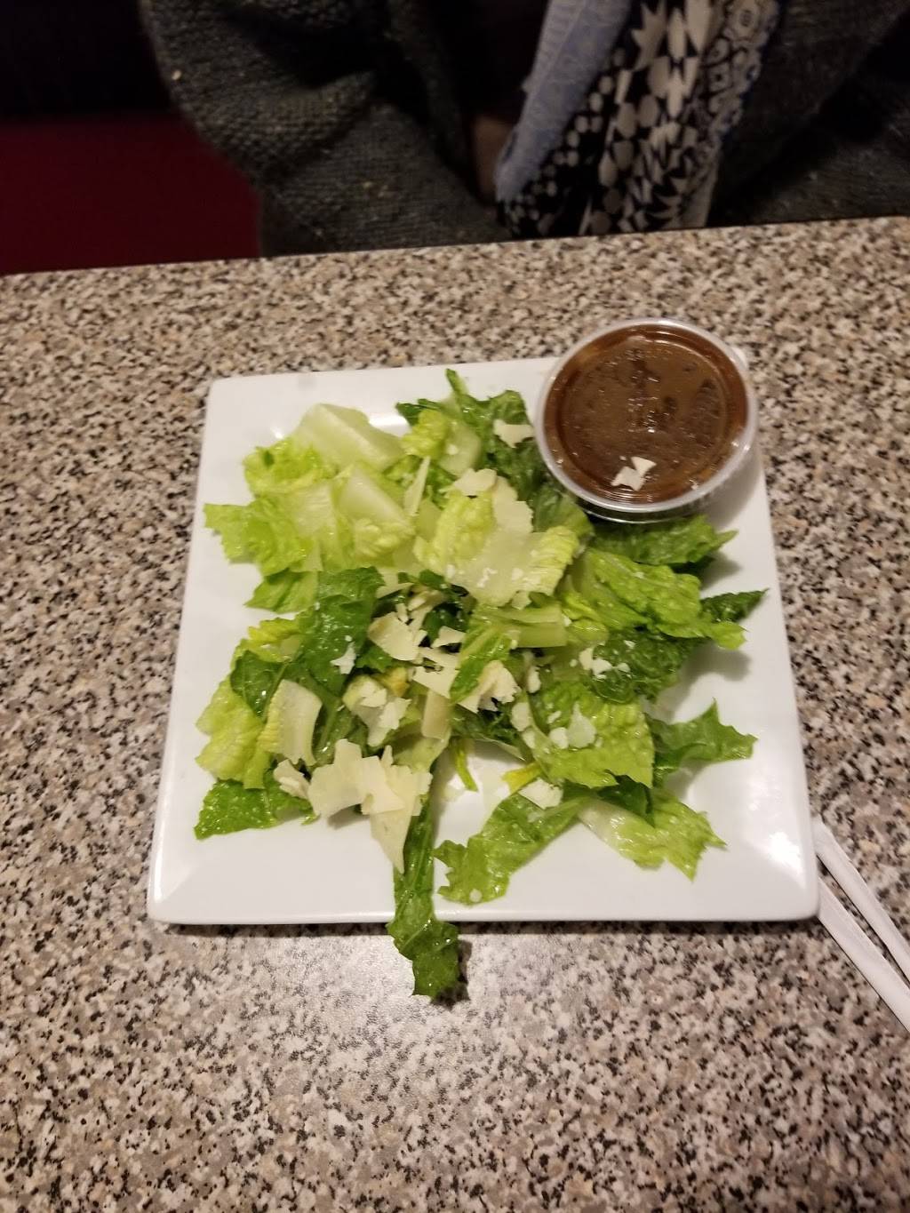 J & S New York Pizza | restaurant | 500 Broad St, Fuquay-Varina, NC 27526, USA | 9195576921 OR +1 919-557-6921