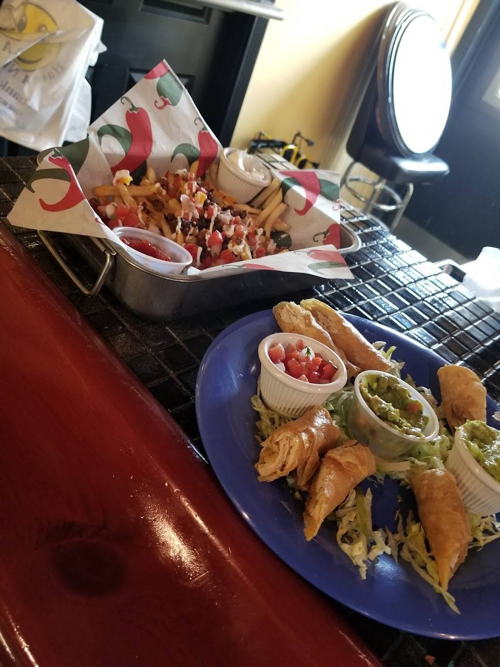 Breaking Taco | restaurant | 7428, 608 E Main St, Mahomet, IL 61853, USA | 2175866938 OR +1 217-586-6938