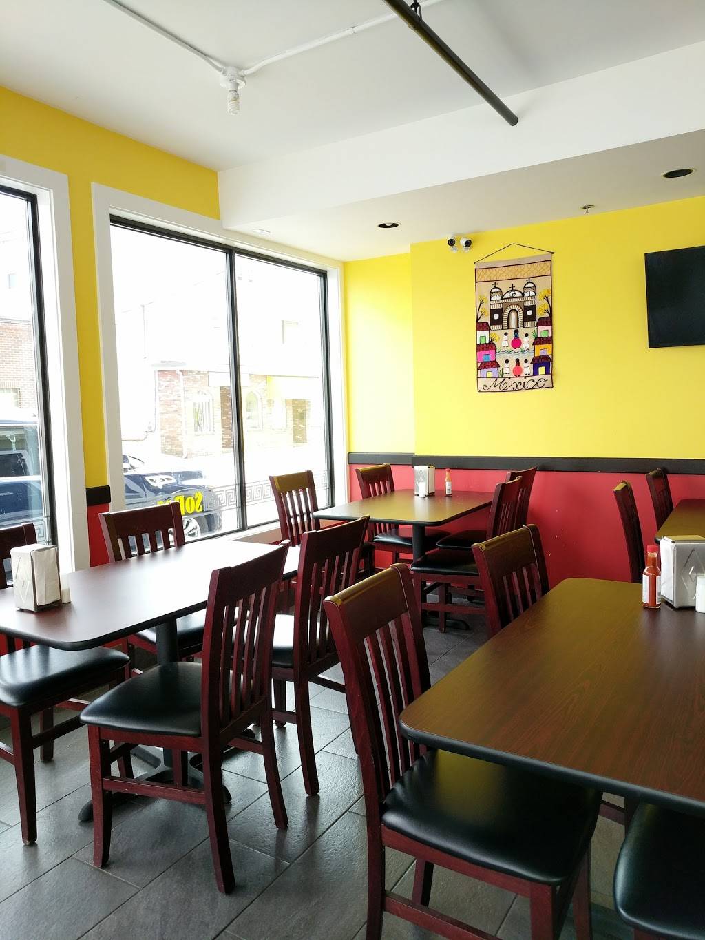 Tacos Lupita - Lowell | restaurant | 124 University Ave, Lowell, MA 01854, USA | 9786568750 OR +1 978-656-8750