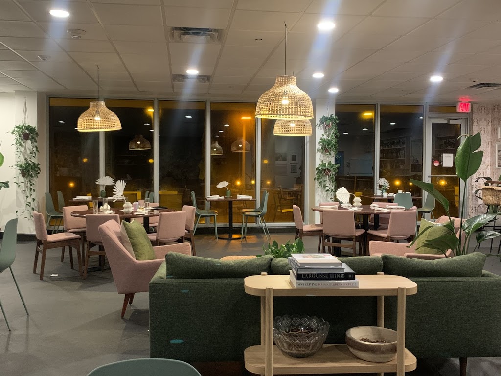 Morgans at Arlen Beach | restaurant | 5701 Collins Ave, Miami, FL 33140, USA | 3057638561 OR +1 305-763-8561