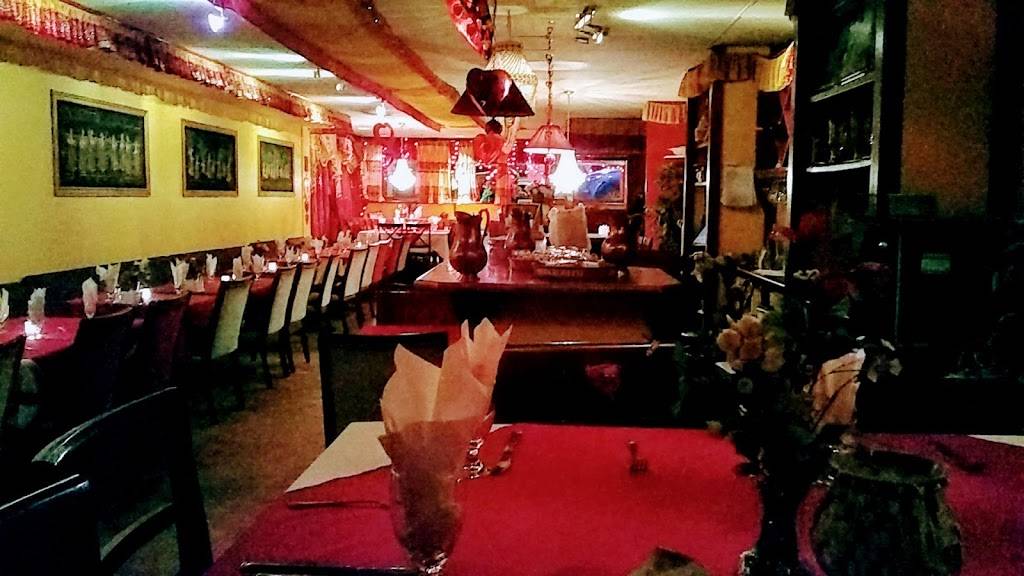 Curry Village | restaurant | 306 George St N, Peterborough, ON K9J 3H2, Canada | 7057421432 OR +1 705-742-1432