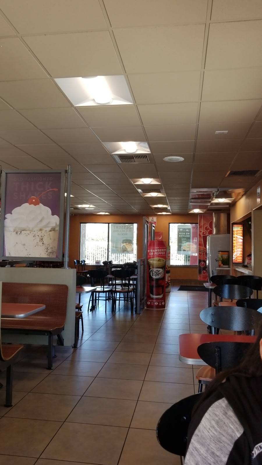 Jack in the Box | restaurant | 1471 N Santa Fe Ave, Vista, CA 92084, USA | 7606304895 OR +1 760-630-4895