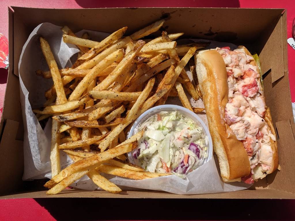 Ericas Seafood | restaurant | 505 Basin Point Rd, Harpswell, ME 04079, USA | 2078337354 OR +1 207-833-7354