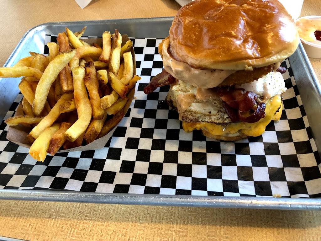 Cheeseburger Bobbys | restaurant | 2060 Cumming Hwy, Canton, GA 30114, USA | 7704790411 OR +1 770-479-0411