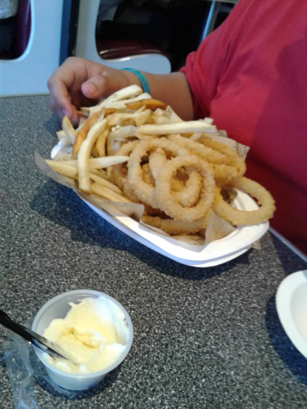 Johnny Rockets | restaurant | 8039 Beach Blvd, Buena Park, CA 90620, USA | 7142205005 OR +1 714-220-5005