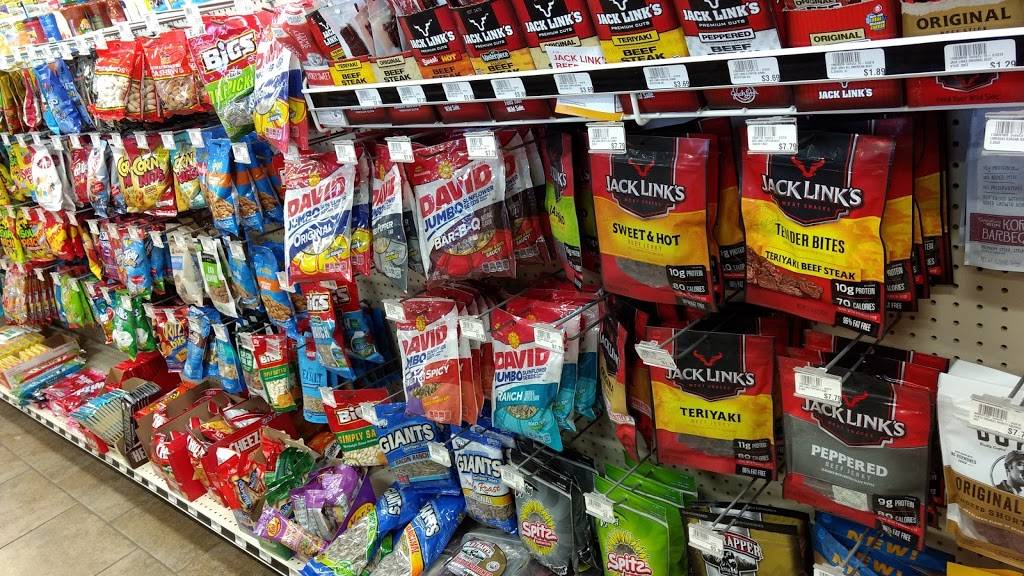 Caseys | meal takeaway | 102 W Broadway St, Monon, IN 47959, USA | 2192533665 OR +1 219-253-3665