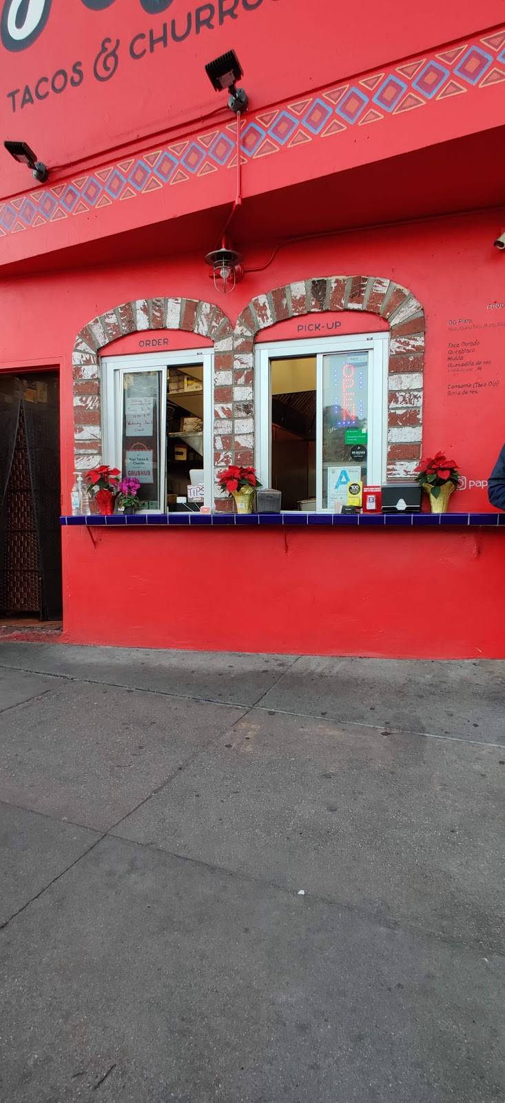 Papi tacos & churros | restaurant | 2622 W Jefferson Blvd, Los Angeles, CA 90018, USA | 3233739671 OR +1 323-373-9671