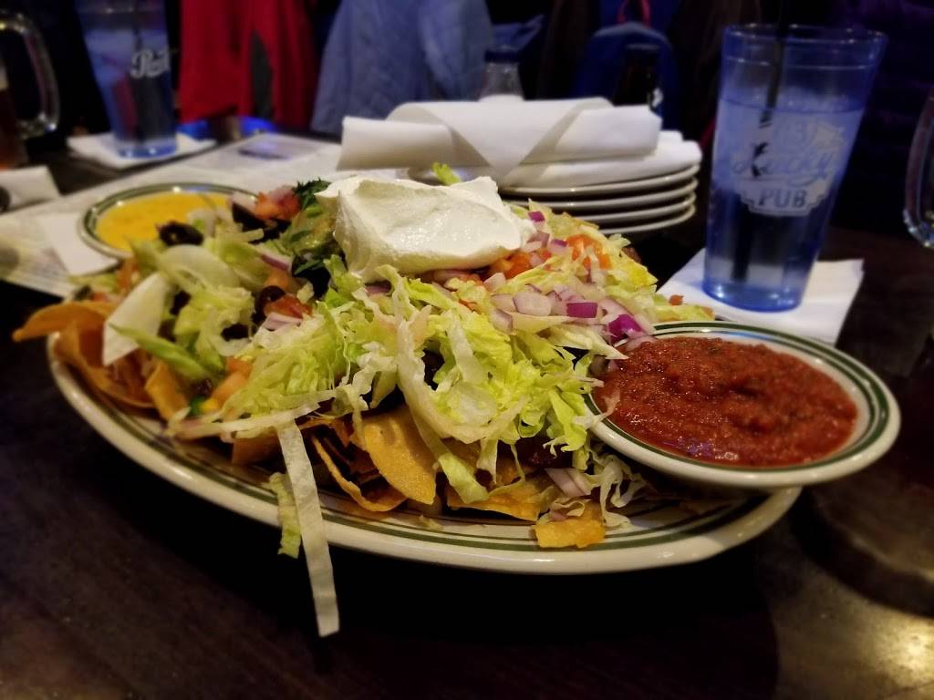 Luckys 13 Pub | restaurant | 3000 Harbor Ln N, Plymouth, MN 55447, USA | 7637460071 OR +1 763-746-0071