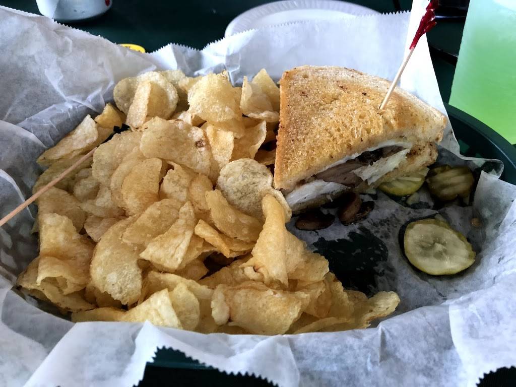 Happy Snapper | restaurant | 1315 S Tomahawk Ave, Tomahawk, WI 54487, USA | 7154538686 OR +1 715-453-8686