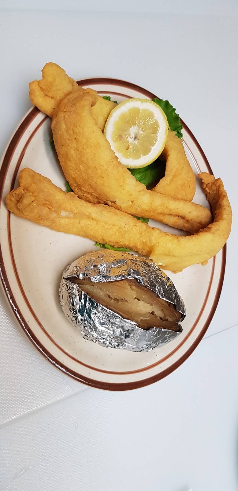 Bukes Cafe | restaurant | 1002 15th St, Lawrenceville, IL 62439, USA | 6189437065 OR +1 618-943-7065